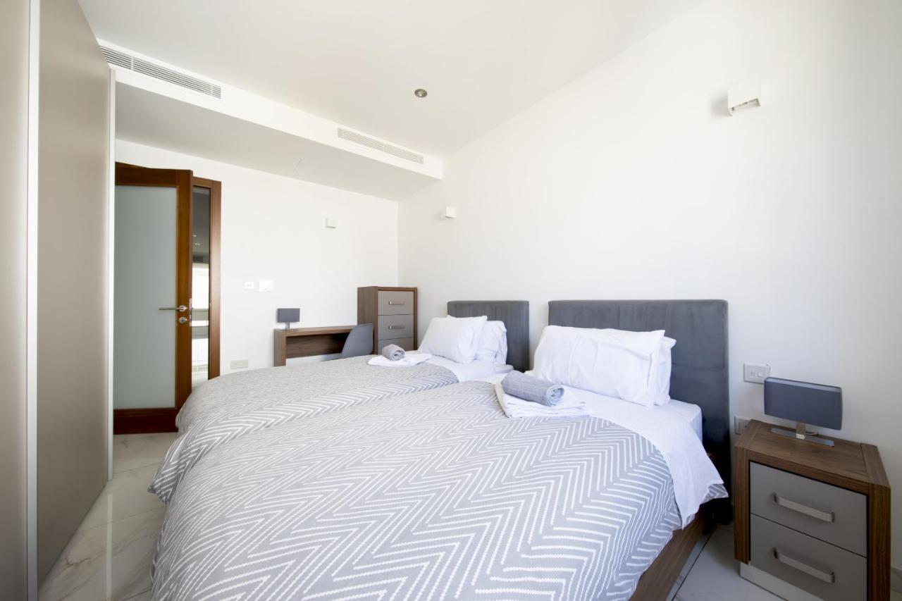 Luxurious 3 Bedroom Apartment With Breathtaking Views - Mmai1-1 Saint Julian's Exterior photo