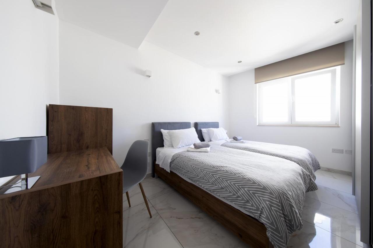 Luxurious 3 Bedroom Apartment With Breathtaking Views - Mmai1-1 Saint Julian's Exterior photo